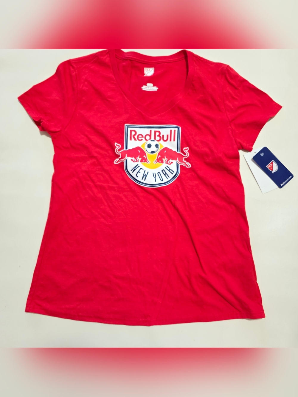 MLS New York Red Bulls Women's Soccer T-Shirt, size M, color Red, 100% cotton.